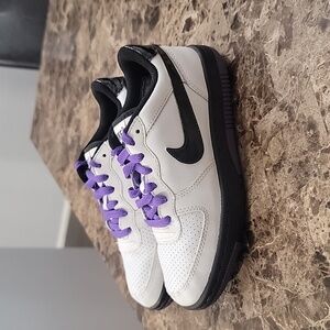 Nike Unisex Kids White & Black Running Sneaker Shoes Size US 4 Y